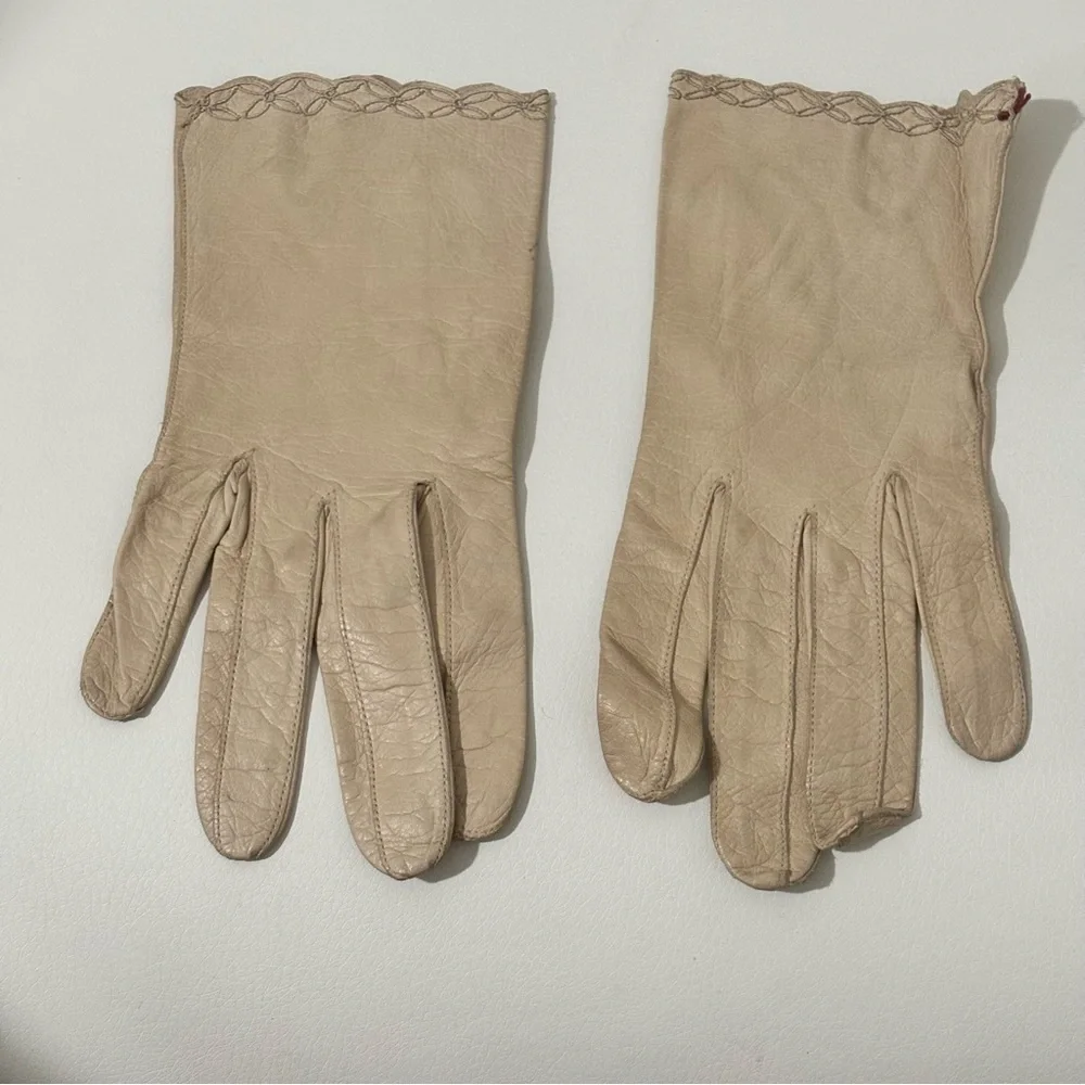 Aris Vintage women’s leather gloves size 7.5